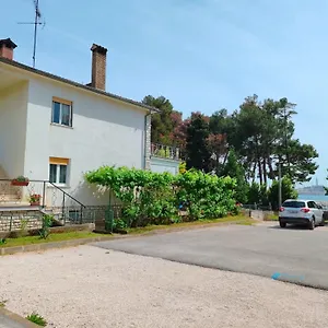 Nina Apartment